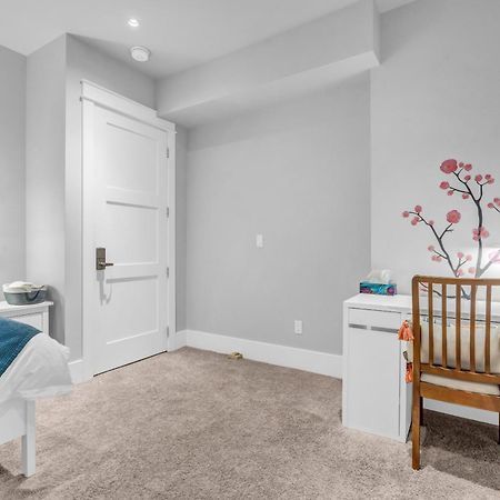 Vancouver West Cozy Retreat By Host Launch Eksteriør billede
